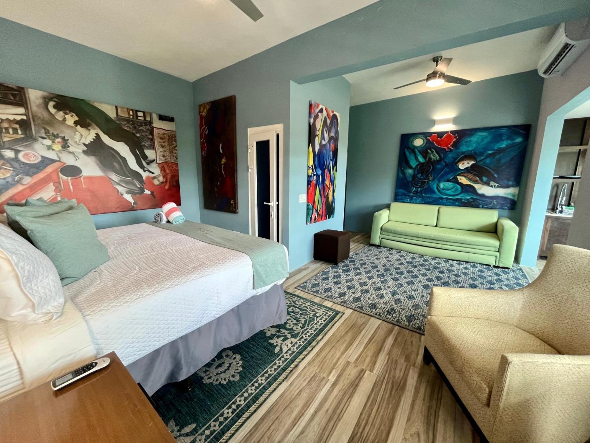 Old Crow Hotel And Suites Вьекес Экстерьер фото